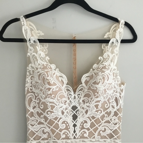 Wedding Dress ‘Viola’ by Designer Watters, Size 0 - Picture 9 of 16